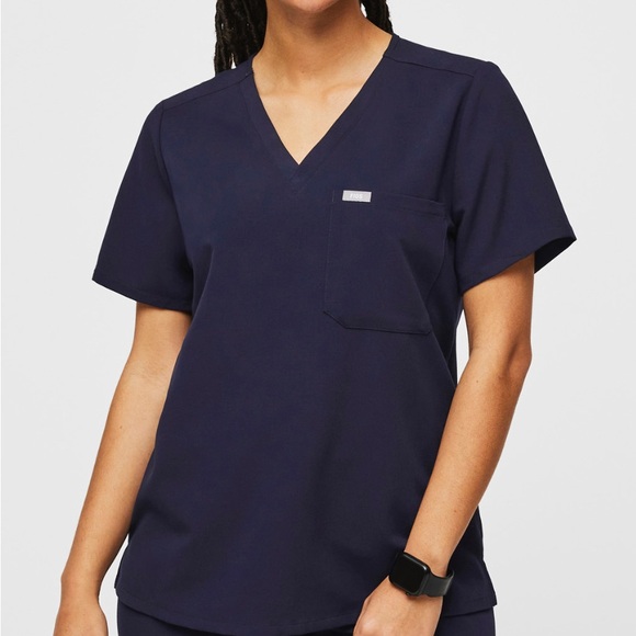 Figs Tops - Figs Catarina One Pocket Scrub Top
